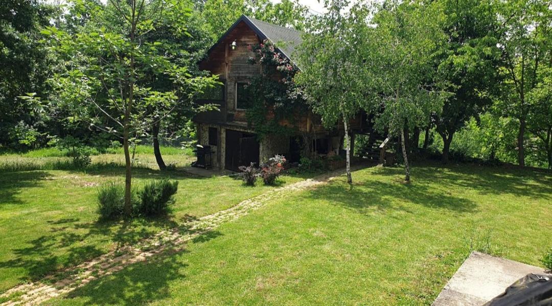 Log Cabin Belgrad Exterior foto